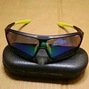 Womens Steve Madden Green Black Mirrored Sunglasses
